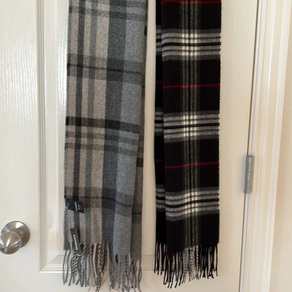 Express Scarves 🧣 - Picture 3 of 5